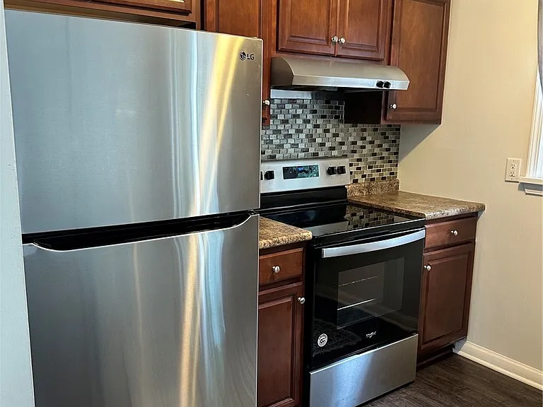 6437 Sterling Cir — Photo 3