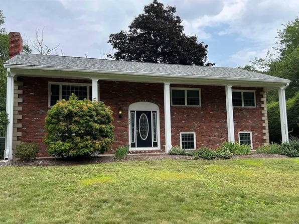 52 Lake Street, Salem, NH 03079