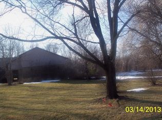 28 Country Ln, Deer Park, IL