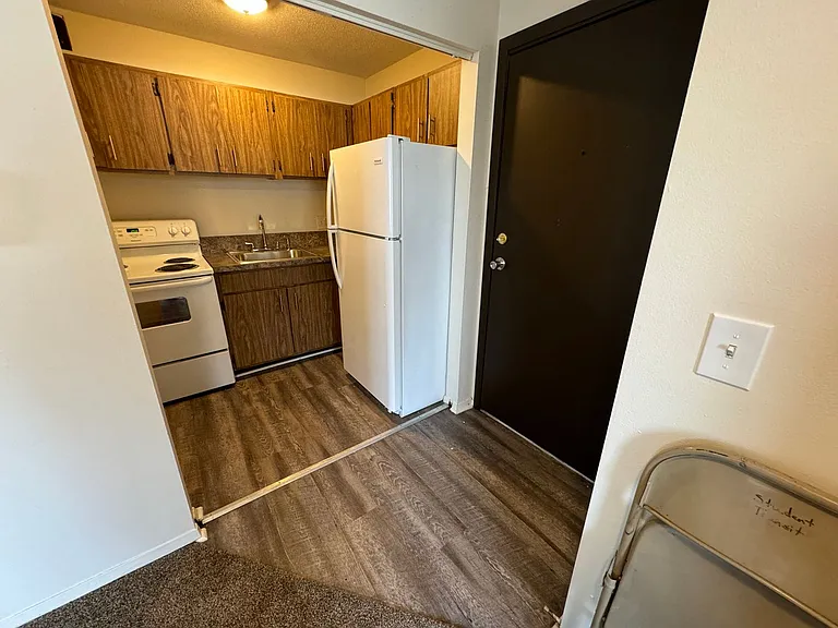 4912 Douglas Rd — Photo 27