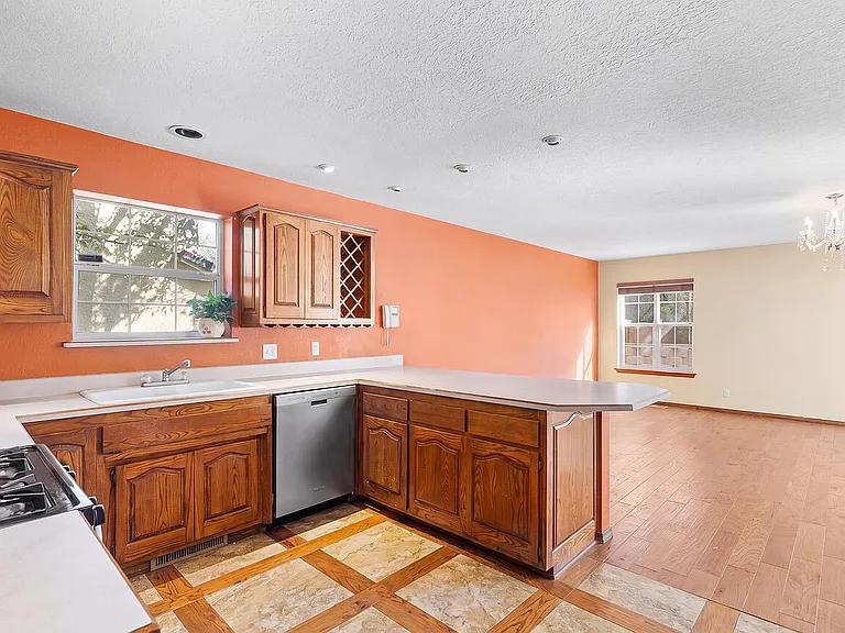 9441 Allande Rd NE — Photo 10
