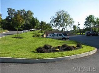 733 Freedom Plains Rd, Poughkeepsie, NY 12603