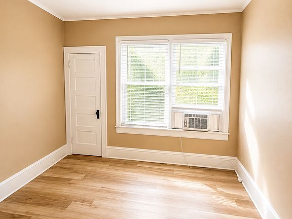 5th image of 623 Ivy St