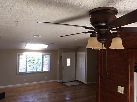 Spacious living room