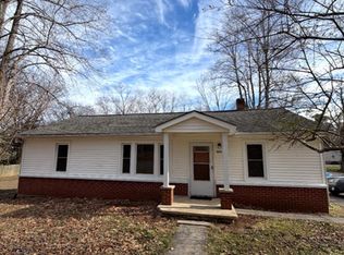 833 Cedar St, Calvert City, KY 42029