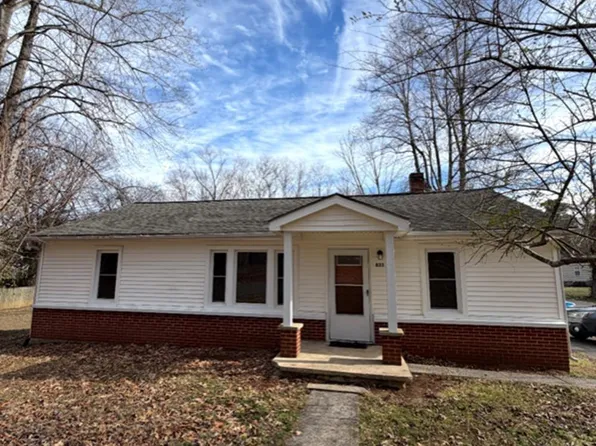 833 Cedar St, Calvert City, KY 42029