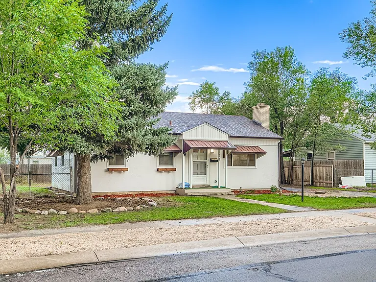 605 E Saint Elmo Ave — Photo 3