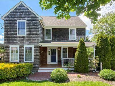 76 Ellery Ave, Middletown, RI, 02842