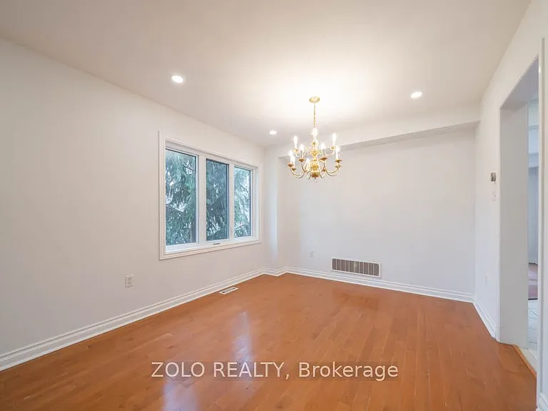 170 Widdifield Ave — Photo 5