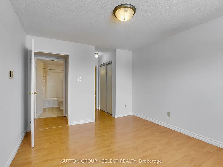 15 Jacksway Cres #315 — Photo 22