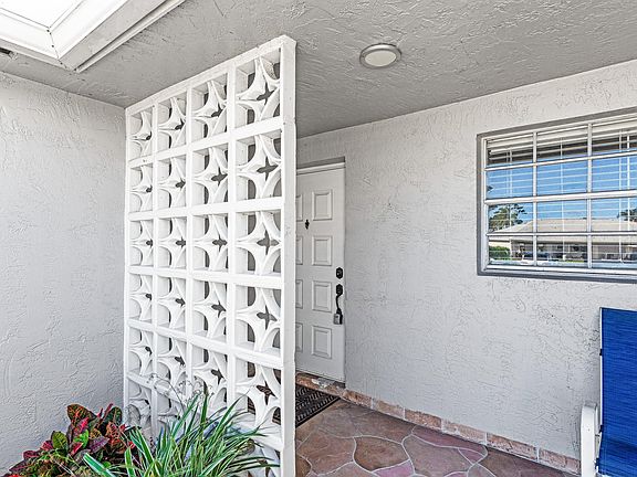 4th image of 14739 Canalview Drive #A