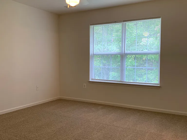 105 Merrill Ct — Photo 7