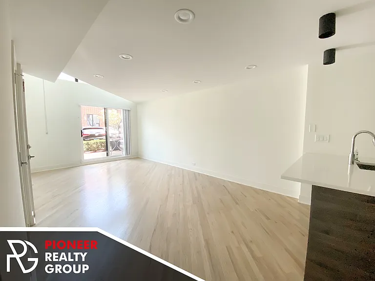 1014 W Grace St #3 — Photo 6