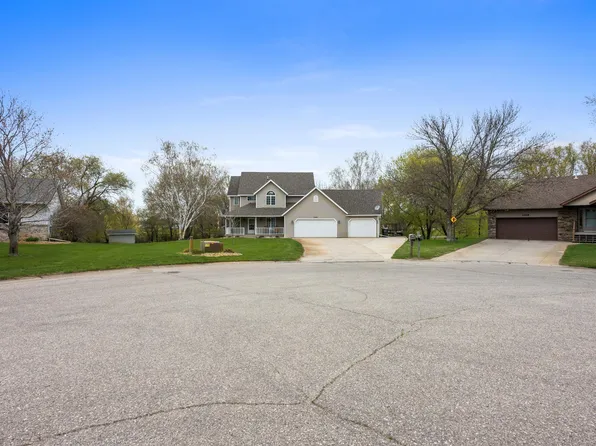 1506 Mc Auliffe Pl NW, Alexandria, MN 56308