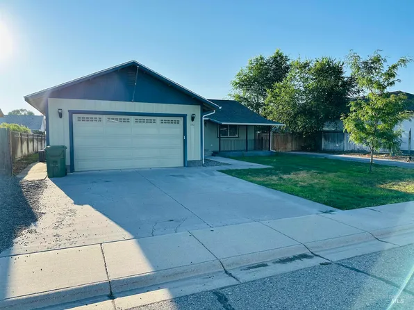 840 Sierra St, Vale, OR 97918
