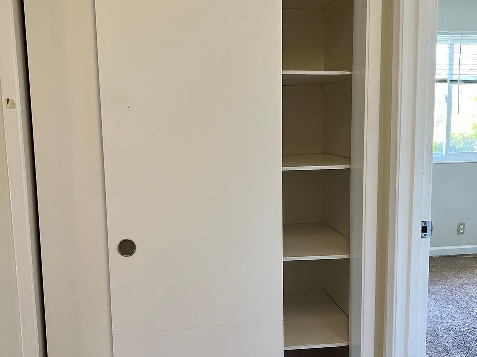1st image of 677 Iris Ave #27