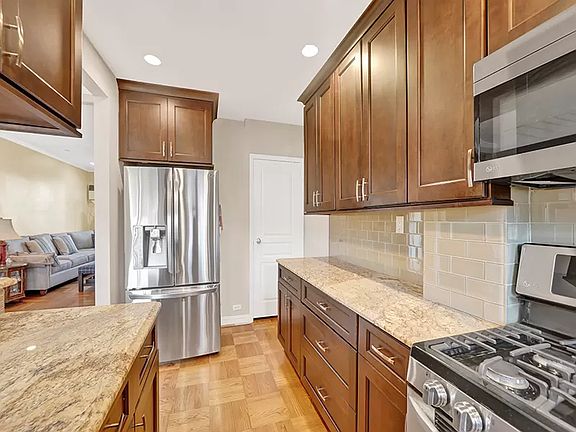 4th image of 2215 E 27th St