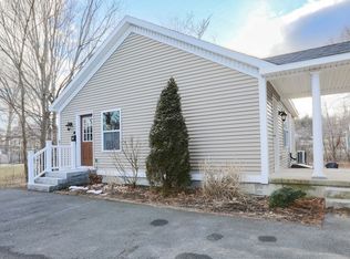 6-6A Grove St #6A, Topsfield, MA 01983