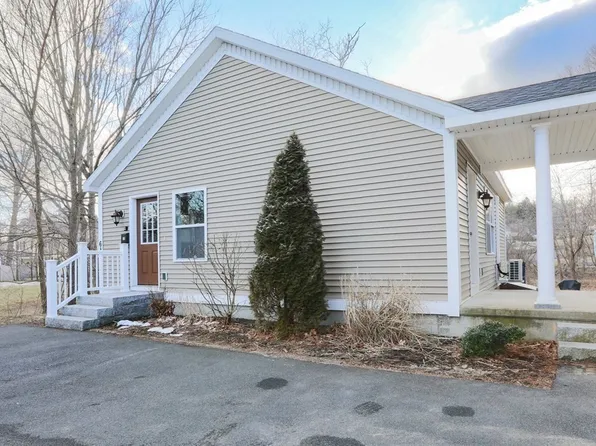 6-6A Grove St #6A, Topsfield, MA 01983