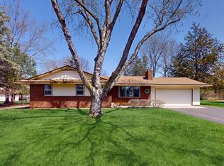 910 York Ave NW, Elk River, MN 55330
