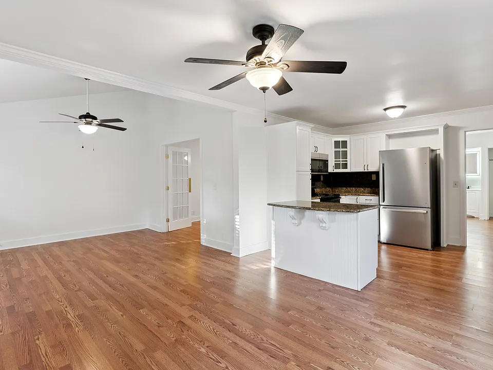 625 Executive Golf Villas