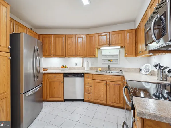 15100 Interlachen Dr #4-517, Silver Spring, MD 20906