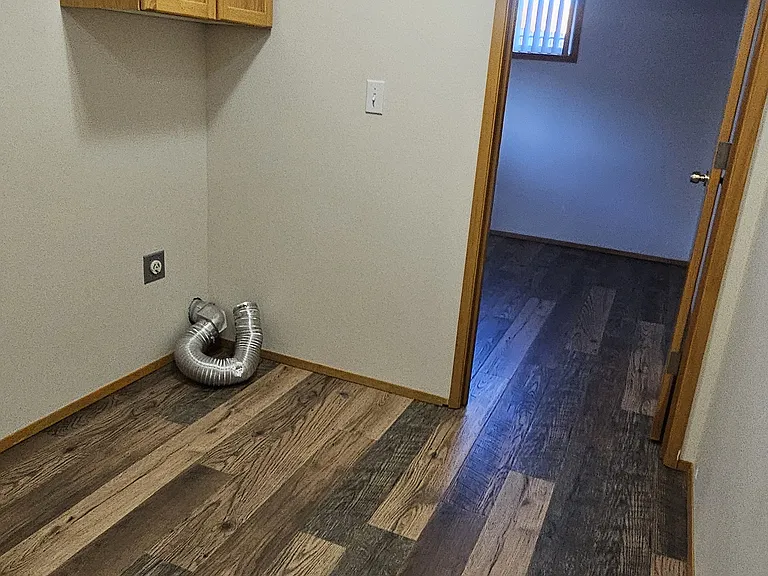 704 Lacey Ave — Photo 16