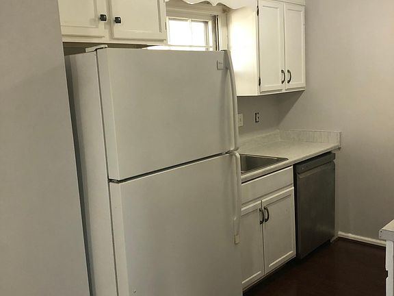 5th image of 236 Mill Creek Pl #1