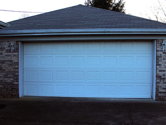 4th image of 387 Grandview Dr