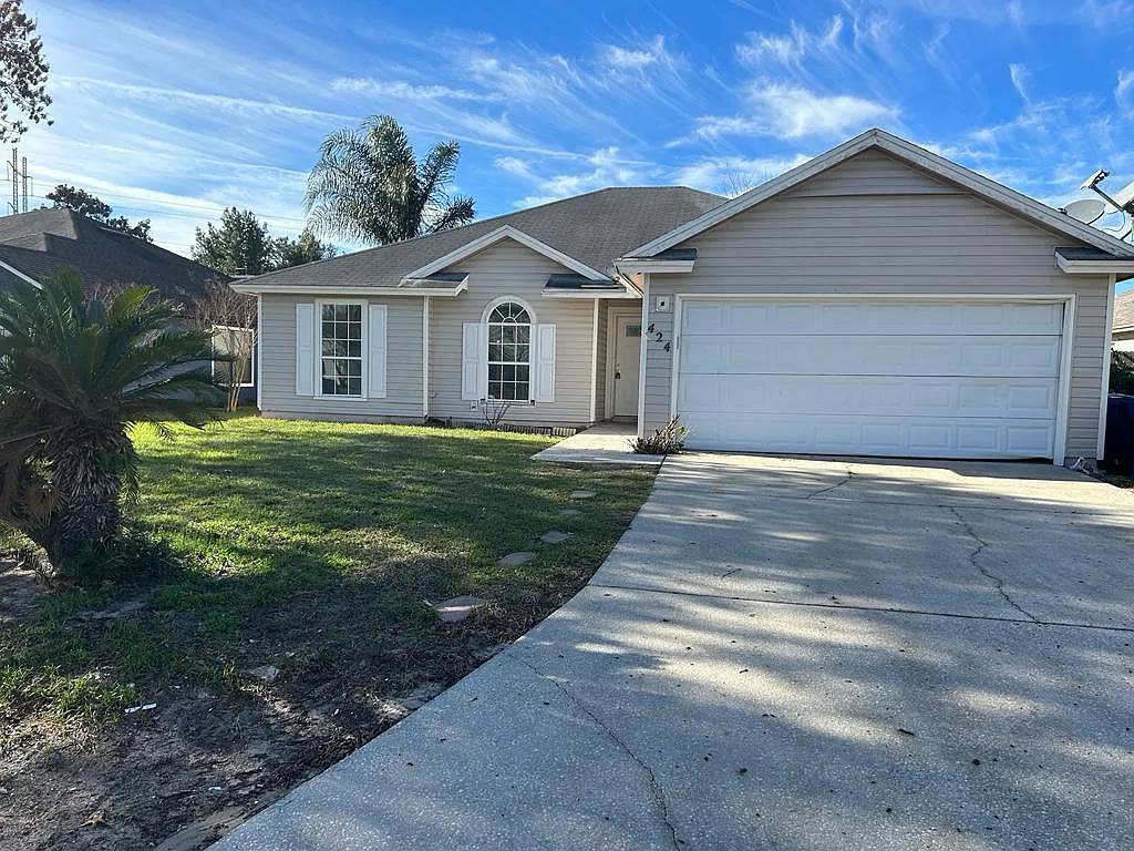 3 bed, 1767 sqft, $2,095 — Photo 1