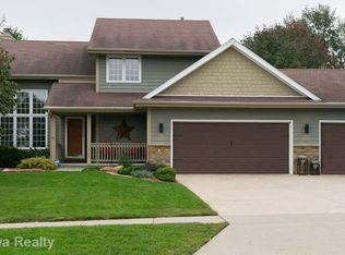 2165 NW 149th St, Clive, IA 50325