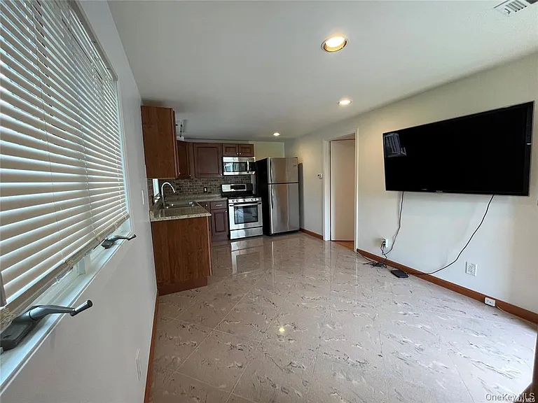 12 Reed Dr — Photo 4