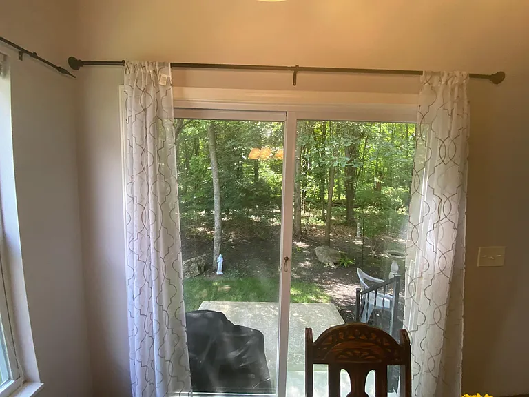 670 Grove Cir — Photo 4