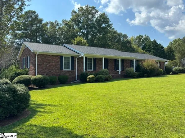202 Wardlaw Rd, Laurens, SC 29360