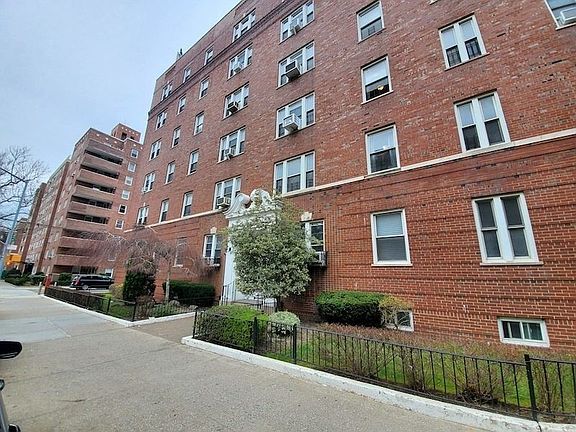 5th image of 69-81 108th St #5DW