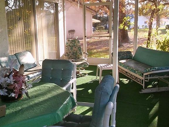 5th image of 13107 Squire Ct