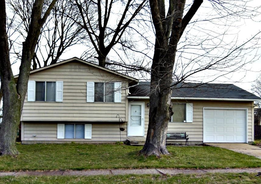 1st image of 2920 Providence Dr