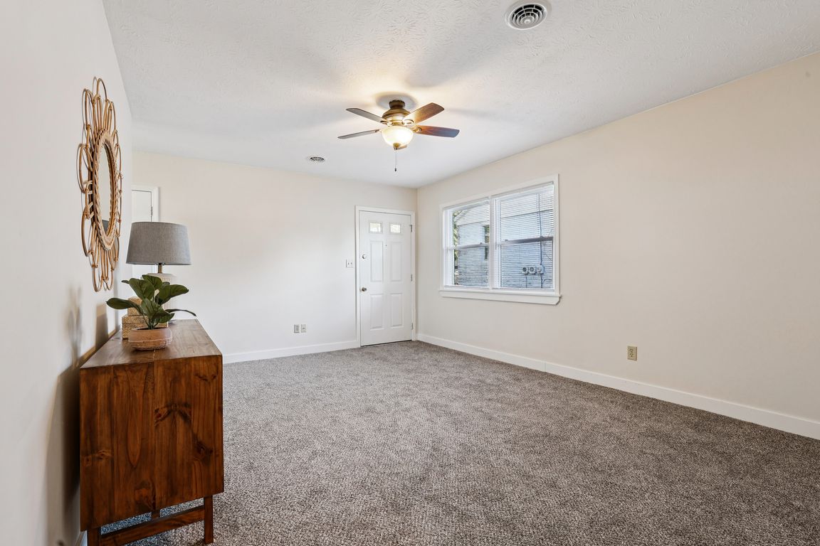 next background image