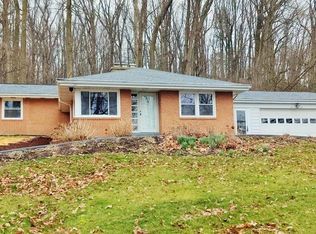 70 S Hills Dr, Hershey, PA 17033