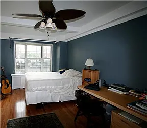 Rented by R New York