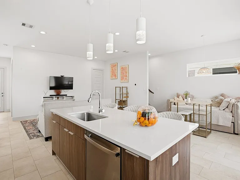 4408 Santorini Ln — Photo 5