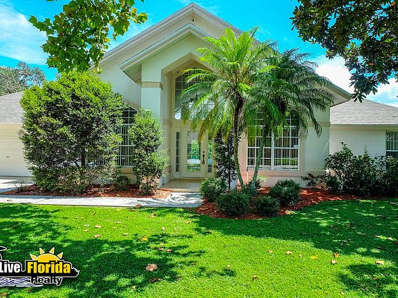 2nd image of 5804 Windwood Dr