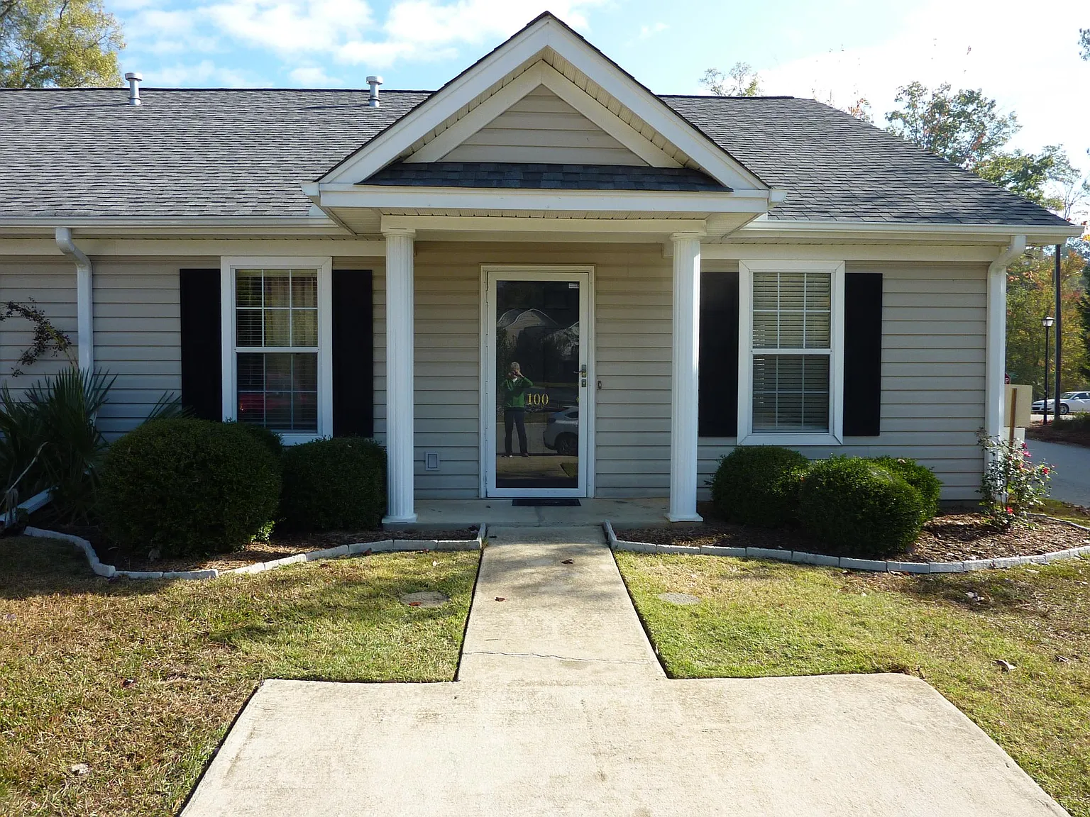 2 bed, 1150 sqft, $1,450 — Photo 2