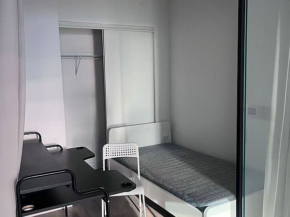 2nd image of 108 Peter St #1205