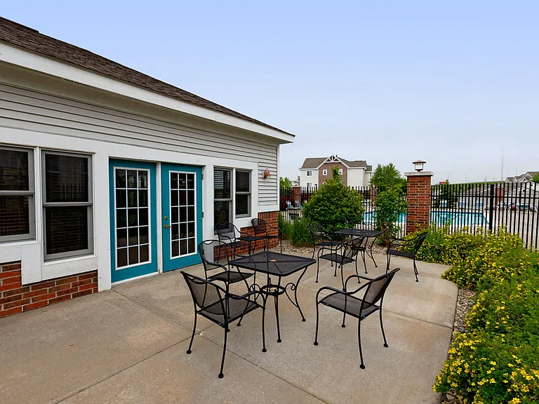 Brentwood Park Apartments — Photo 45