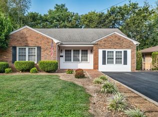 708 Peveler Dr, Russellville, KY 42276
