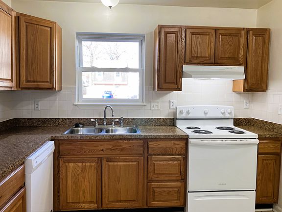 4th image of 410 Sedgewick Ct