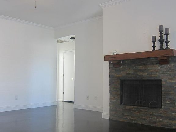 2nd image of 563 Shamrock Dr