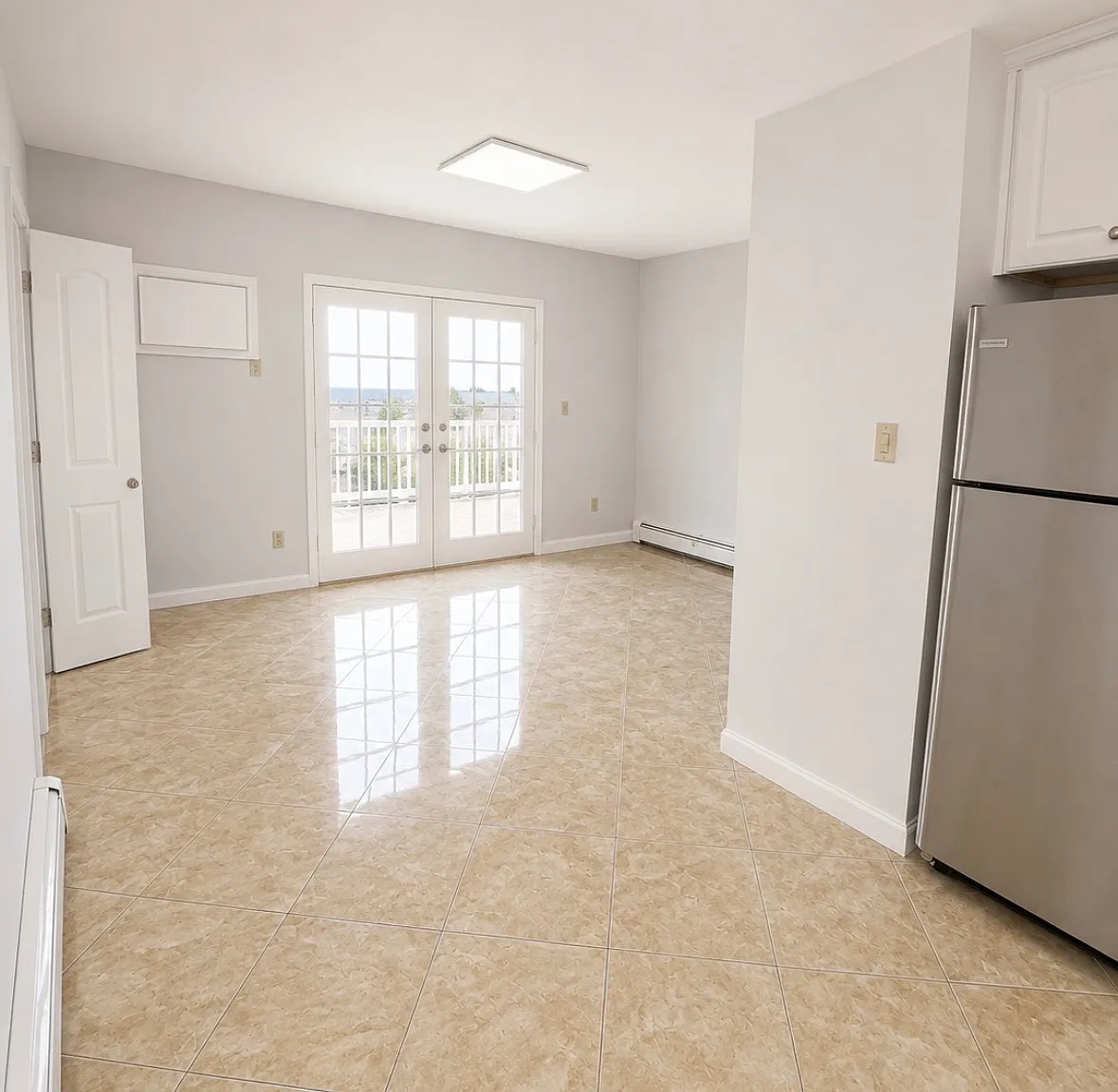 2 bed, 2.0 bath, 1050 sqft, $4,000 — Photo 4