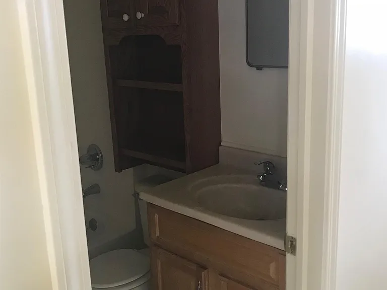 909 Stone St #1 — Photo 11